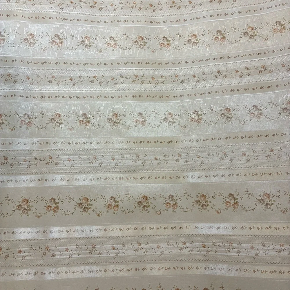 Vintage Floral Vinyl Wallpaper